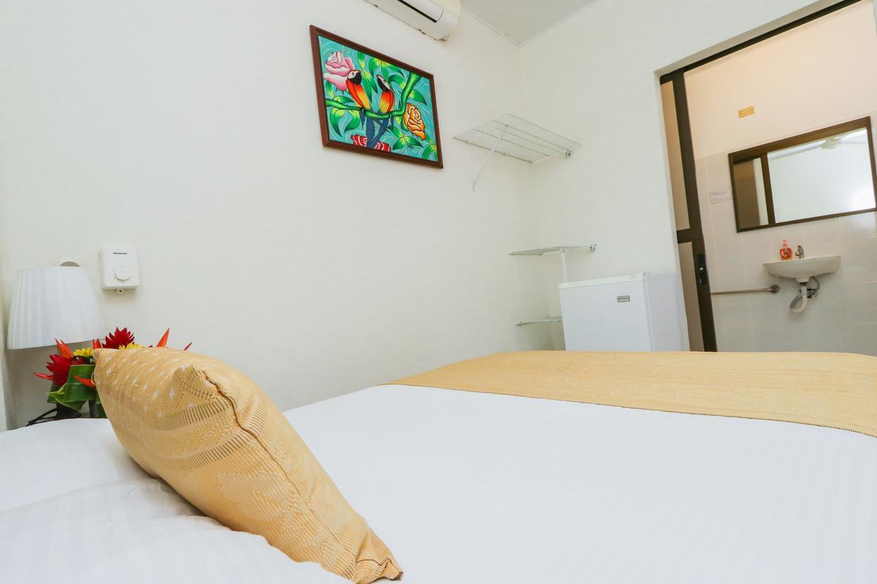 Hotel Flor Blanca Manuel Antonio Eksteriør bilde