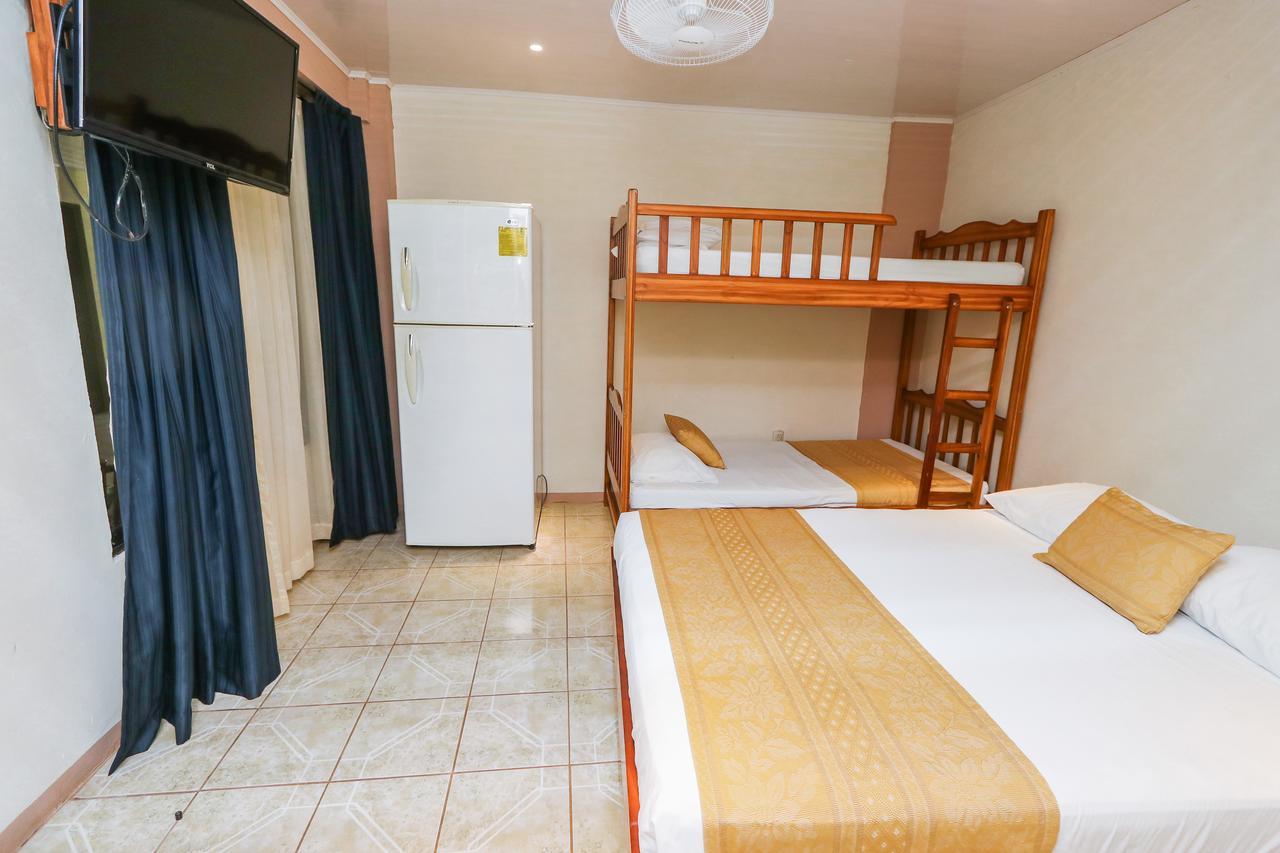 Hotel Flor Blanca Manuel Antonio Eksteriør bilde